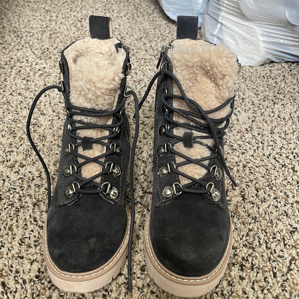 Women’s dolce vita boots size 7
